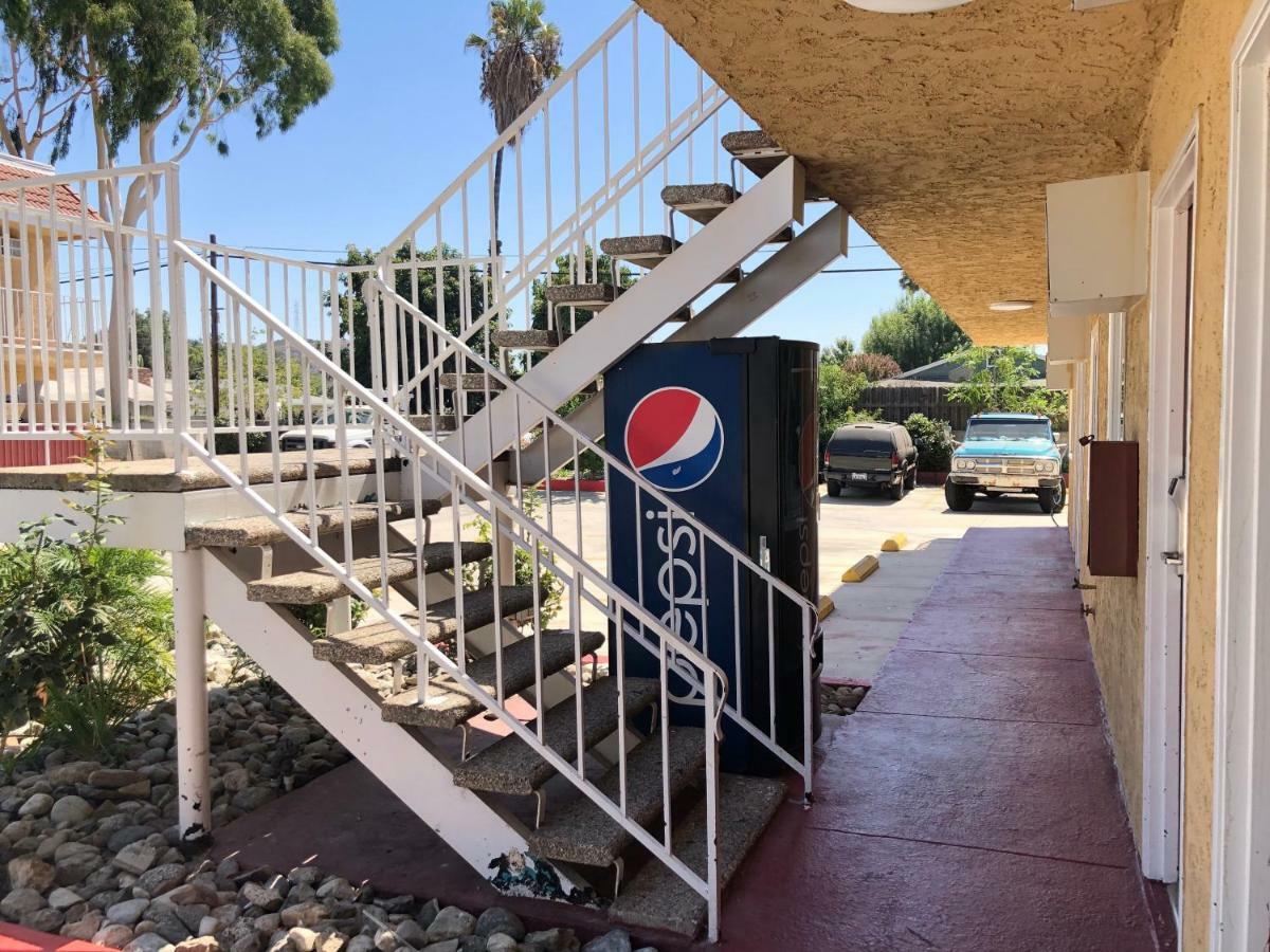 Glendora Motel Bagian luar foto